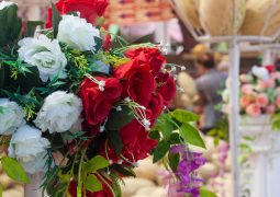 Bouquet de roses artificielles